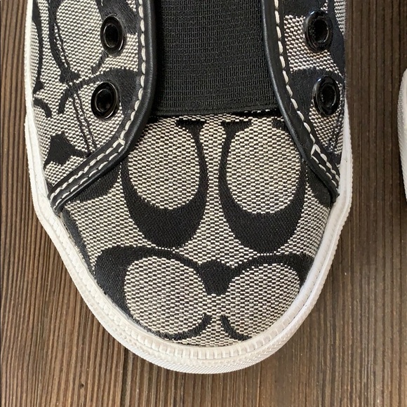 COACH🖤Like New Sneakers - Picture 2 of 12